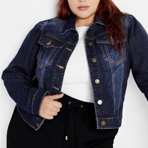 City Chic XXL NWOT cropped denim jacket. Size 20 Jeans Jacket PLUS size